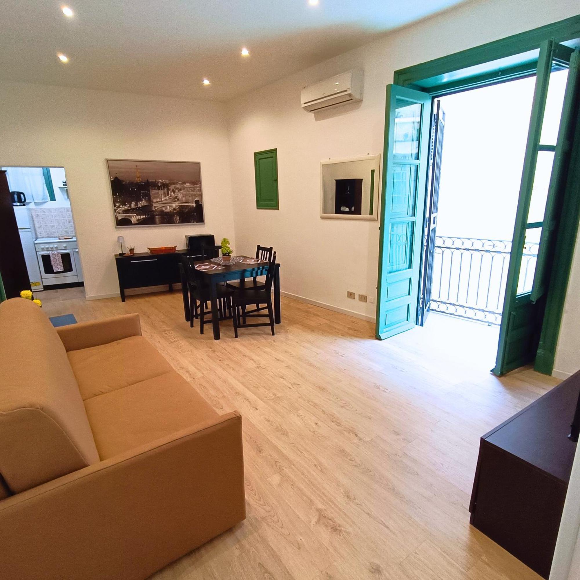 Centro Storico Casa Bellini ***** Apartment ปาแลร์โม ภายนอก รูปภาพ